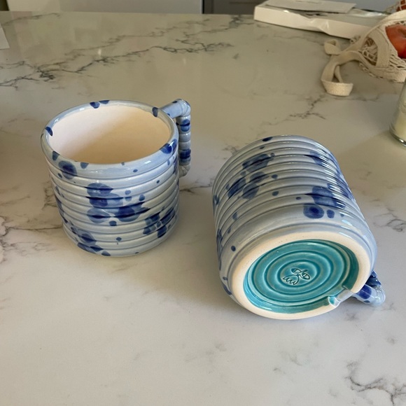 People vía plants Gozarian Mug with Horizontal Texture in Cobalt Splotch - Picture 6 of 9